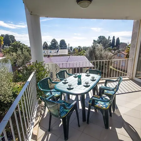 Duga Uvala Apartment *
