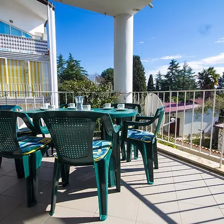 Duga Uvala Apartment *